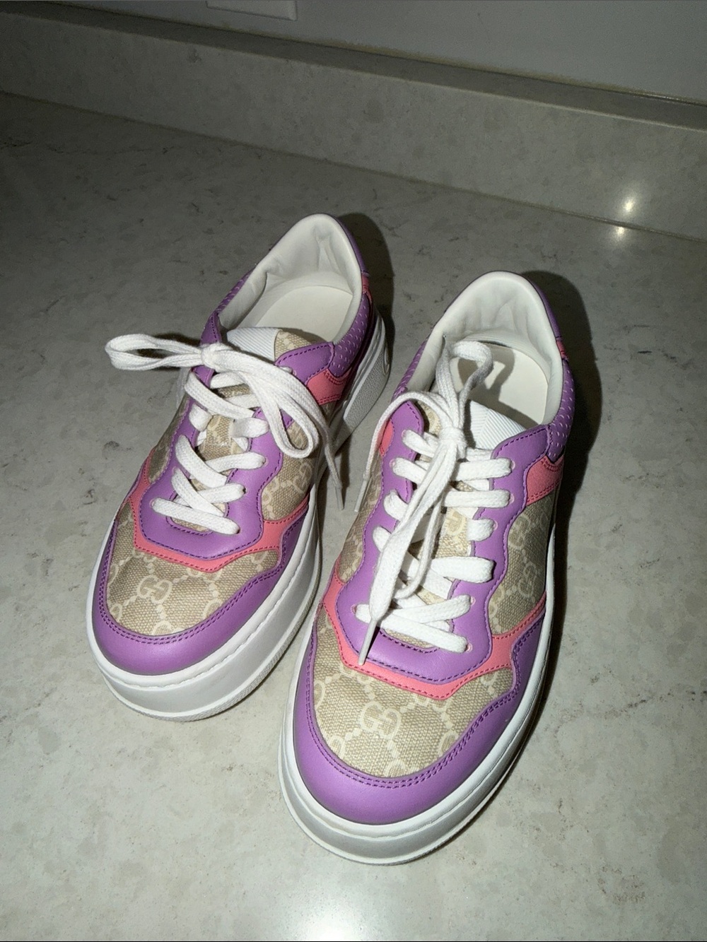 Gucci Lavender and Pink GG Canvas Low-Top Sneaker - Picture 2 of 6